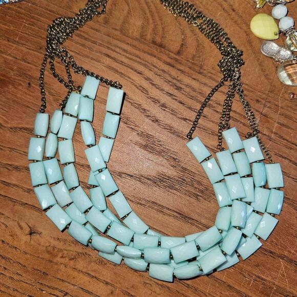 Jewelry Bundle – 5 Pieces | 2 Earrings, 2 Bracelets, Turquoise Necklace - Picture 5 of 8